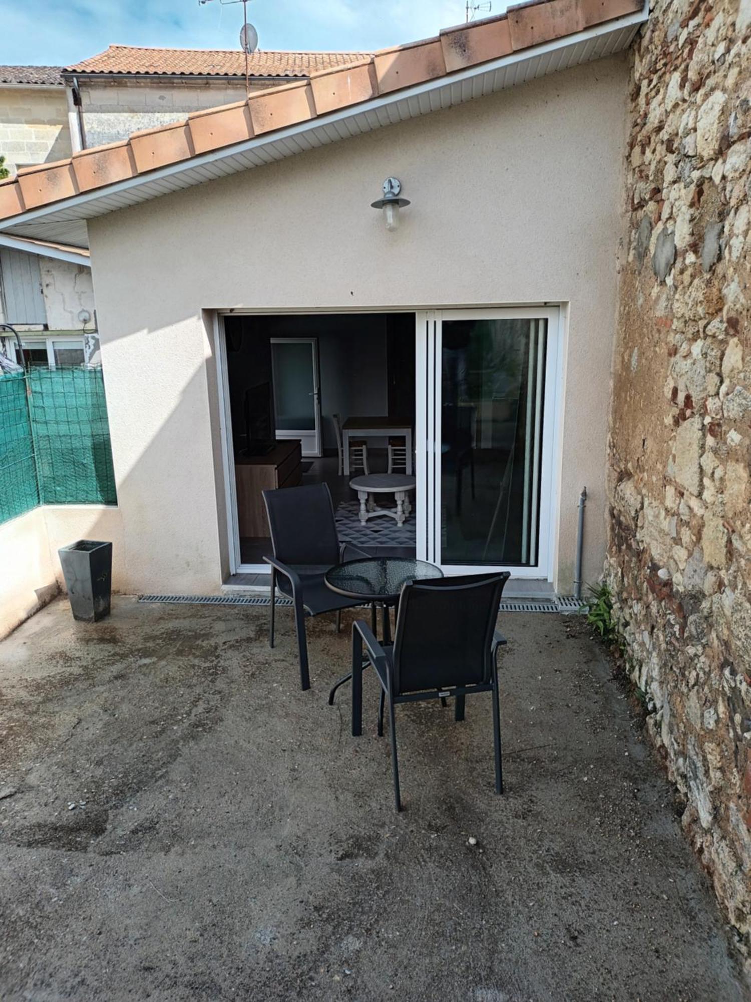 Au Puits D Antan Vila Guîtres Exterior foto